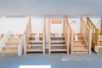 Salle expo - Escaliers